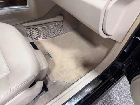 Used 2014 Mercedes-Benz E 350 4MATIC Sedan image 32