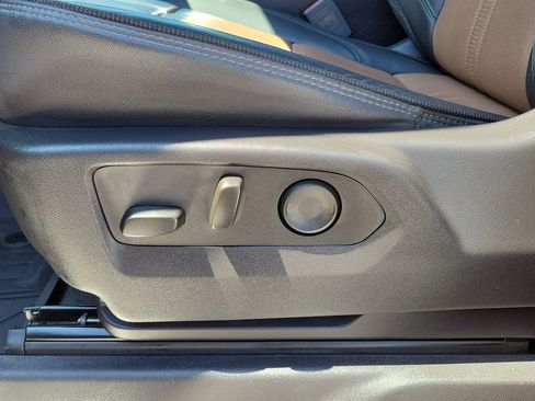 Used 2024 Chevrolet Silverado 1500 High Country w/ Technology Package image 19