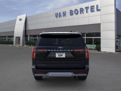 New 2026 Ford Expedition Platinum w/ Platinum Ultimate Package AWD/4WD image 5
