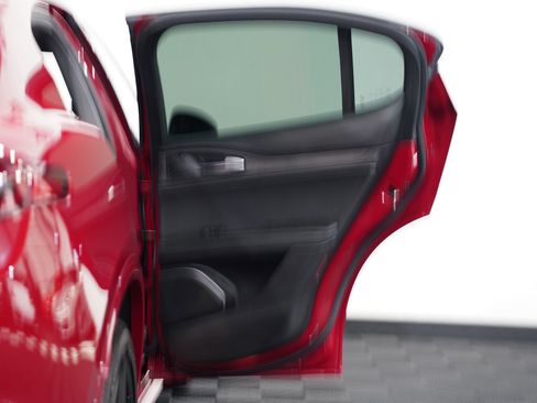 Used 2021 Alfa Romeo Stelvio Ti w/ Nero Edizione image 24