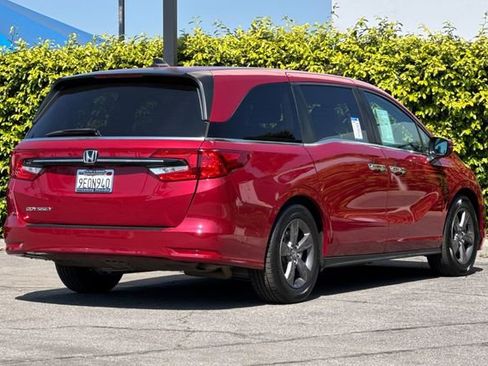 Certified 2023 Honda Odyssey EX image 4