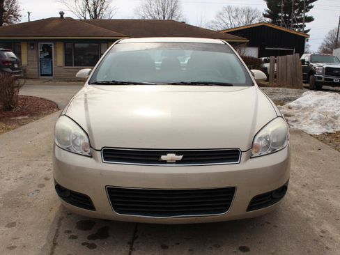 Used 2011 Chevrolet Impala LT w/ Luxury Edition Package image 3