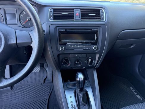 Used 2014 Volkswagen Jetta S image 17