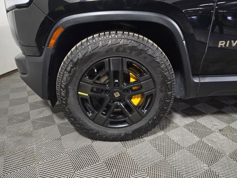 Used 2022 Rivian R1T Adventure AWD/4WD image 9