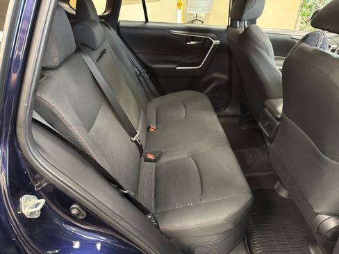 Used 2024 Toyota RAV4 SE w/ Weather & Moonroof Package AWD/4WD image 31