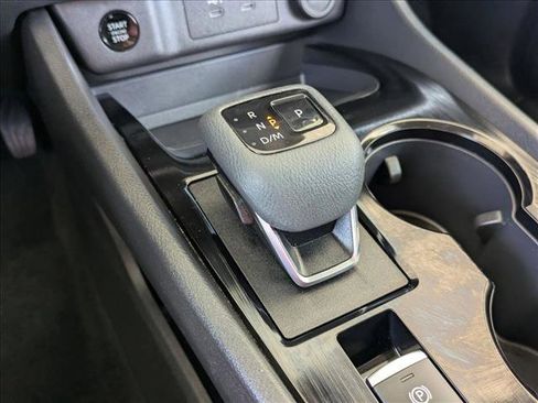 Used 2024 Nissan Rogue S AWD/4WD image 14