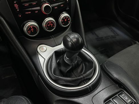 Used 2013 Nissan 370Z Touring image 27