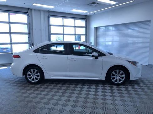 Certified 2025 Toyota Corolla LE image 34