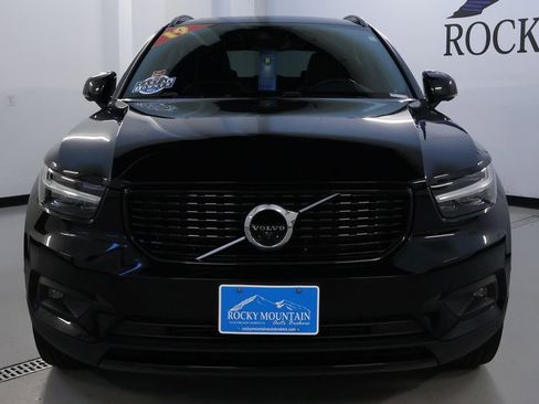 Used 2019 Volvo XC40 T5 R-Design image 2