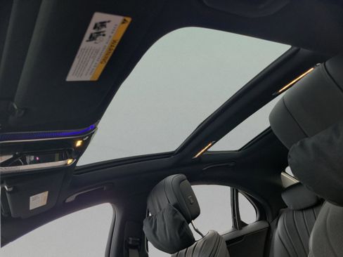 Certified 2023 Mercedes-Benz S 500 4MATIC image 24