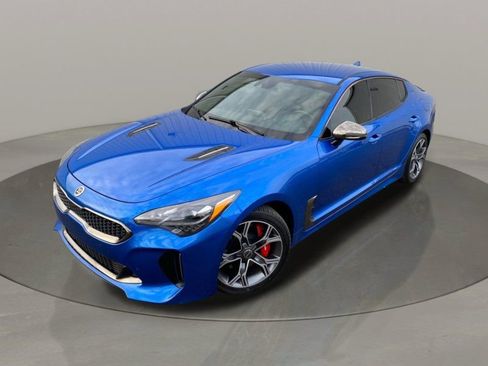 Used 2018 Kia Stinger GT image 3