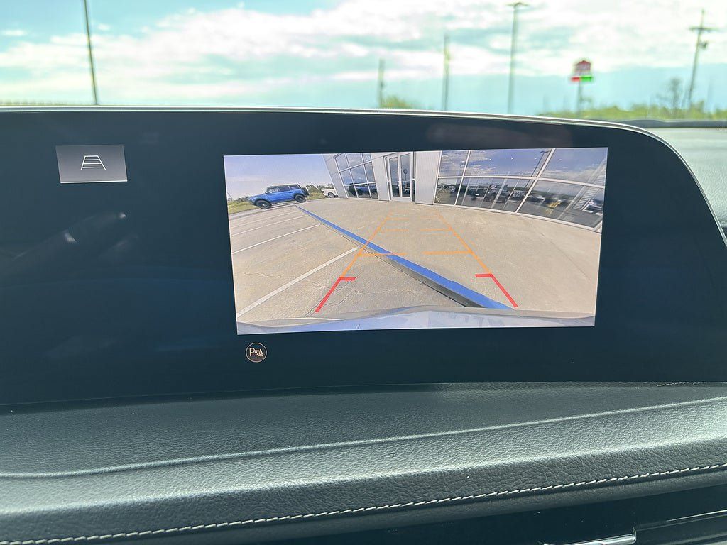 Used 2024 Cadillac XT4 Premium Luxury FWD image 13
