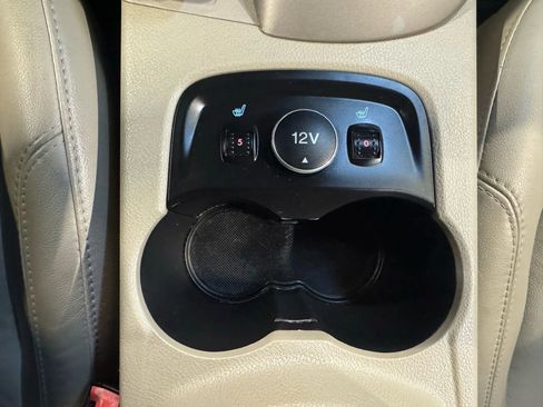 Used 2012 Ford Focus SEL FWD image 18