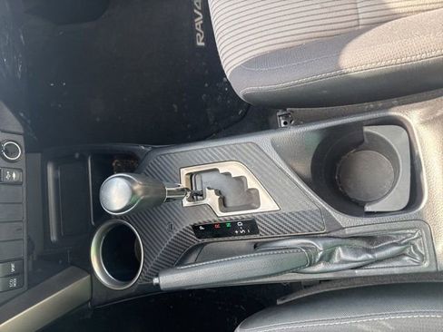 Used 2013 Toyota RAV4 XLE image 13