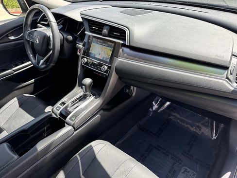 Used 2018 Honda Civic Touring image 25