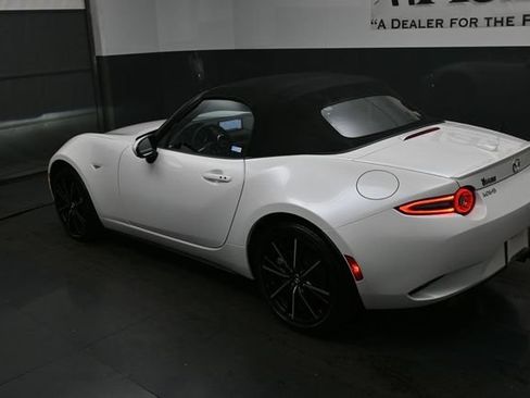 Used 2024 MAZDA MX-5 Miata Grand Touring w/ Weather Package RWD image 27