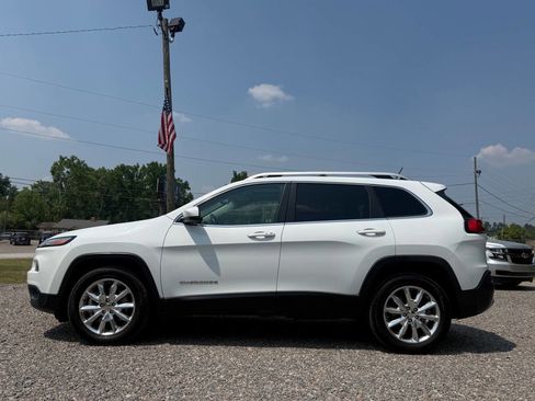 Used 2015 Jeep Cherokee Limited w/ Luxury Group AWD/4WD image 1