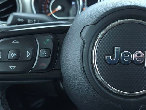 Used 2022 Jeep Wrangler Unlimited Sport image 28