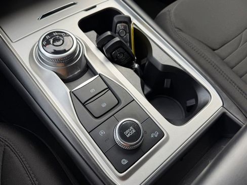 Used 2021 Ford Explorer XLT image 14