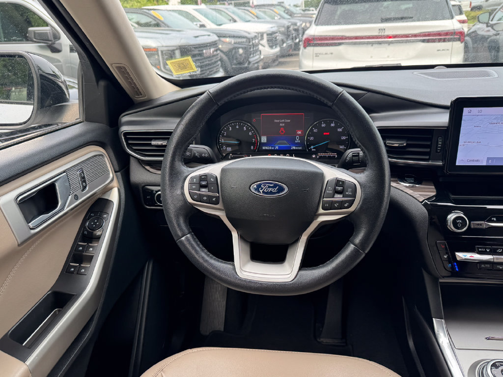 Used 2023 Ford Explorer Limited AWD/4WD image 13