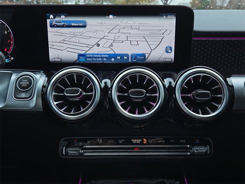 Certified 2025 Mercedes-Benz GLB 250 image 24