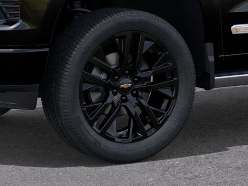 New 2026 Chevrolet Silverado 1500 High Country w/ Technology Package AWD/4WD image 12