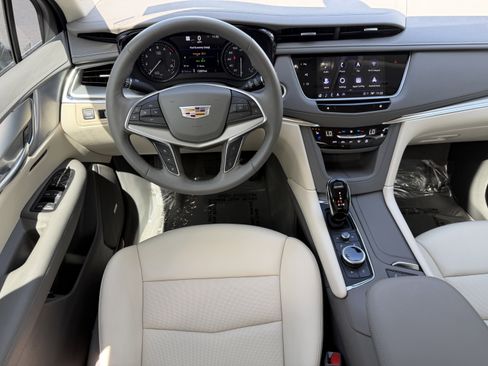 Certified 2023 Cadillac XT5 Premium Luxury w/ Technology Package image 14