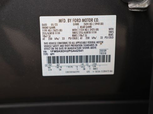 Certified 2023 Ford Explorer XLT w/ Equipment Group 202A image 38