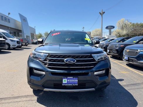 Used 2023 Ford Explorer XLT w/ Equipment Group 202A AWD/4WD image 9