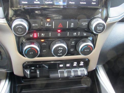 Used 2022 RAM 2500 Laramie image 32