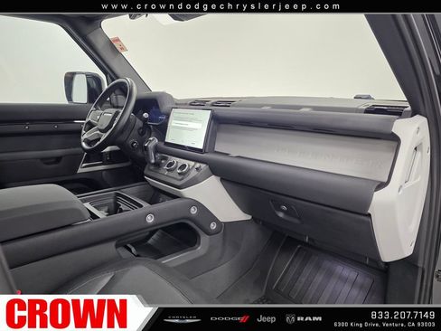 Used 2022 Land Rover Defender 110 X-Dynamic SE AWD/4WD image 17
