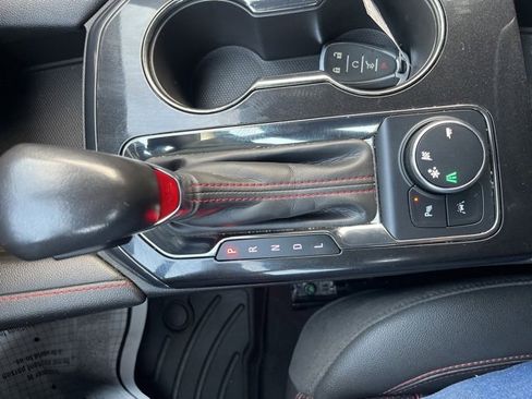 Used 2022 Chevrolet Blazer RS w/ Enhanced Convenience Package image 16