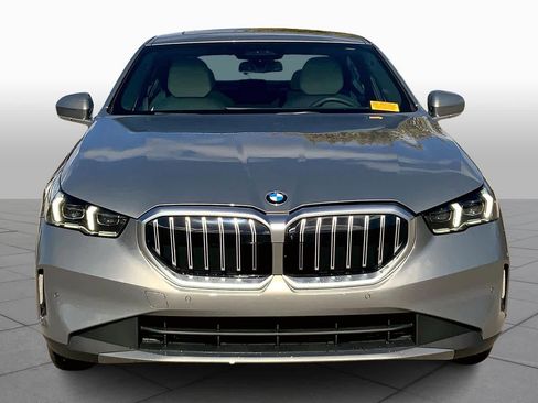 New 2026 BMW 530i image 3