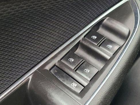 Used 2018 Chevrolet Cruze LT w/ Sun And Sound Package image 27