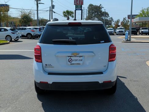 Used 2017 Chevrolet Equinox LT w/ Convenience Package image 6