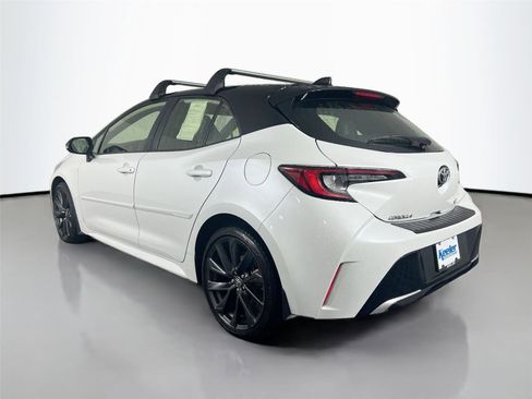 Used 2025 Toyota Corolla XSE FWD image 4