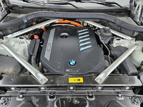 Used 2021 BMW X5 xDrive45e w/ M Sport Package image 24