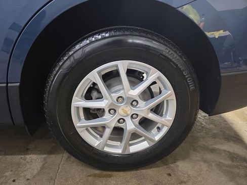 Used 2024 Chevrolet Equinox LS w/ LS Convenience Package AWD/4WD image 33