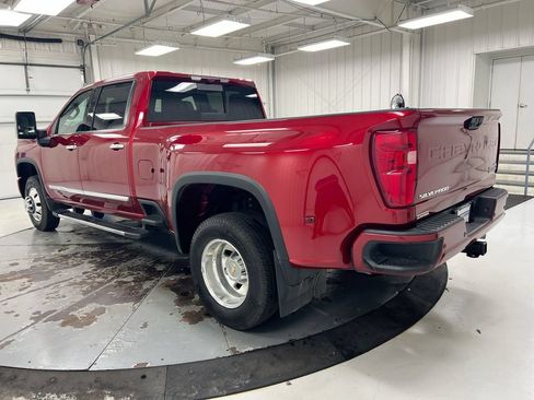 Used 2025 Chevrolet Silverado 3500 High Country w/ High Country Premium Package AWD/4WD image 4