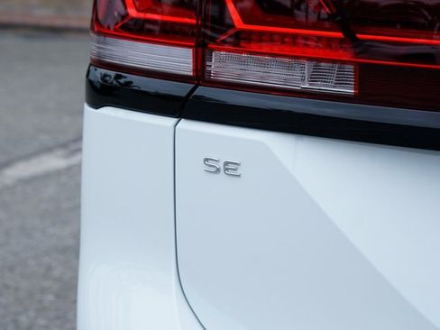 Used 2025 Volkswagen Atlas Peak Edition SE image 51