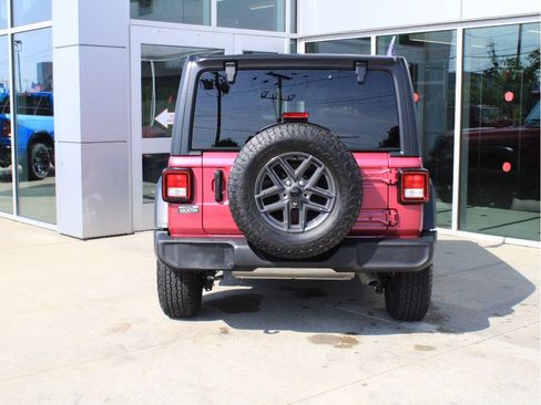 Certified 2024 Jeep Wrangler Unlimited Sport AWD/4WD image 7