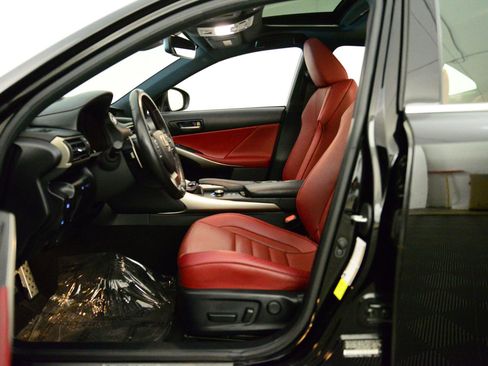 Used 2019 Lexus IS 300 AWD image 27