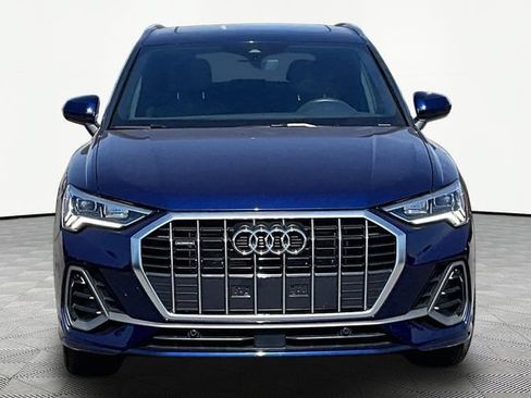 Used 2025 Audi Q3 2.0T Premium w/ Convenience Package AWD/4WD image 3