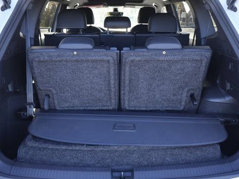 Certified 2023 Volkswagen Tiguan SE R-Line image 17