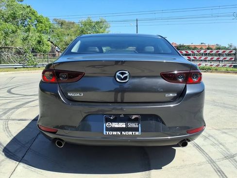 Used 2020 MAZDA MAZDA3 Sedan w/ Select Package image 4