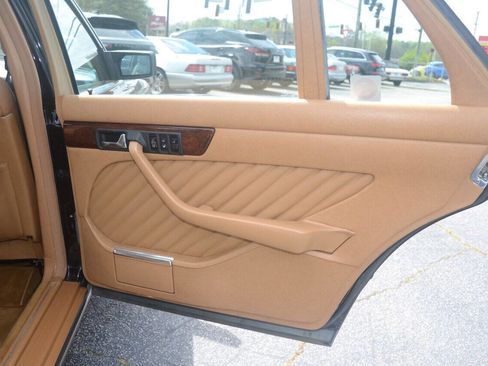Used 1991 Mercedes-Benz 560 SEL image 20