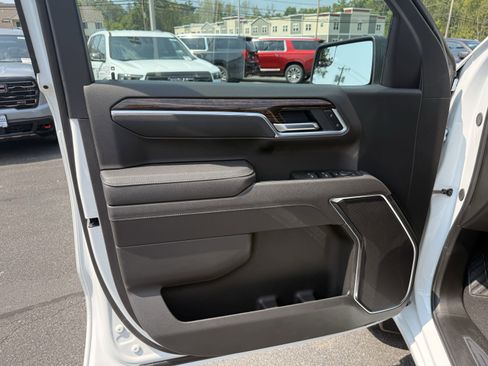 Used 2026 GMC Sierra 1500 Elevation image 11