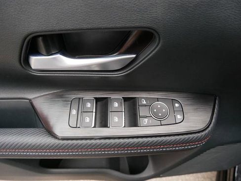 Certified 2025 Nissan Kicks SR image 16