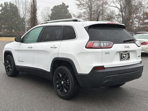 Used 2019 Jeep Cherokee Latitude w/ Popular Appearance Group image 9