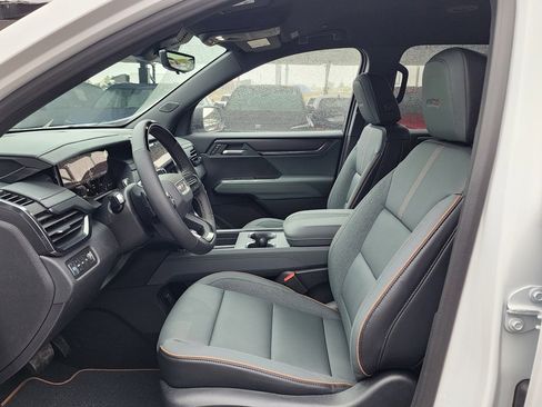 New 2026 GMC Acadia AT4 image 16